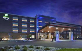 Holiday Inn Express Grand Rapids North